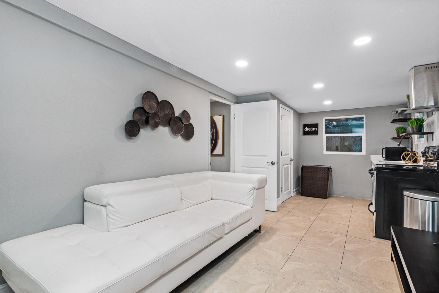 Modern House In Clearwater With Access To A Shared Swimming Pool Apartment Safety Harbor Bagian luar foto