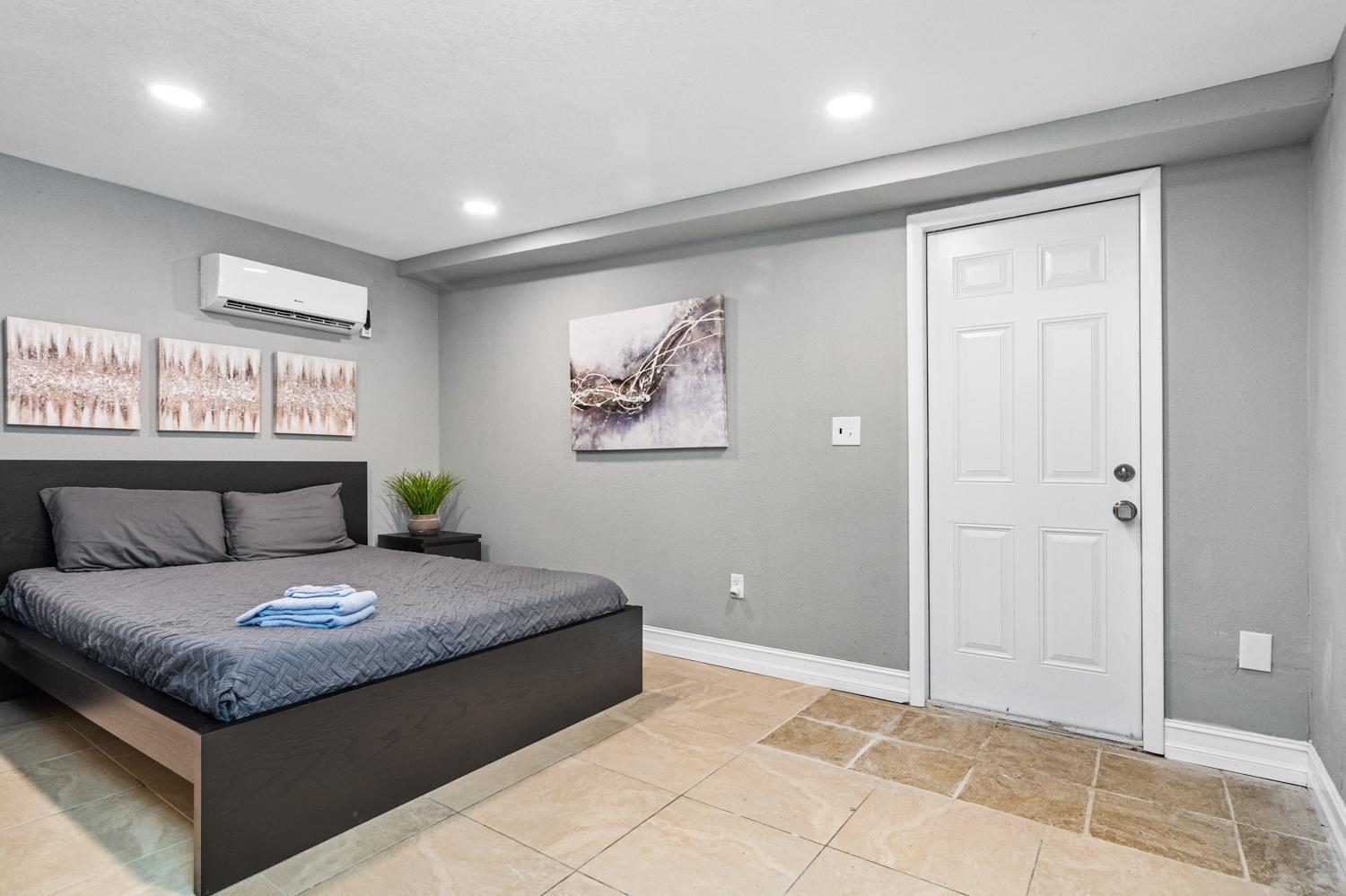 Modern House In Clearwater With Access To A Shared Swimming Pool Apartment Safety Harbor Bagian luar foto