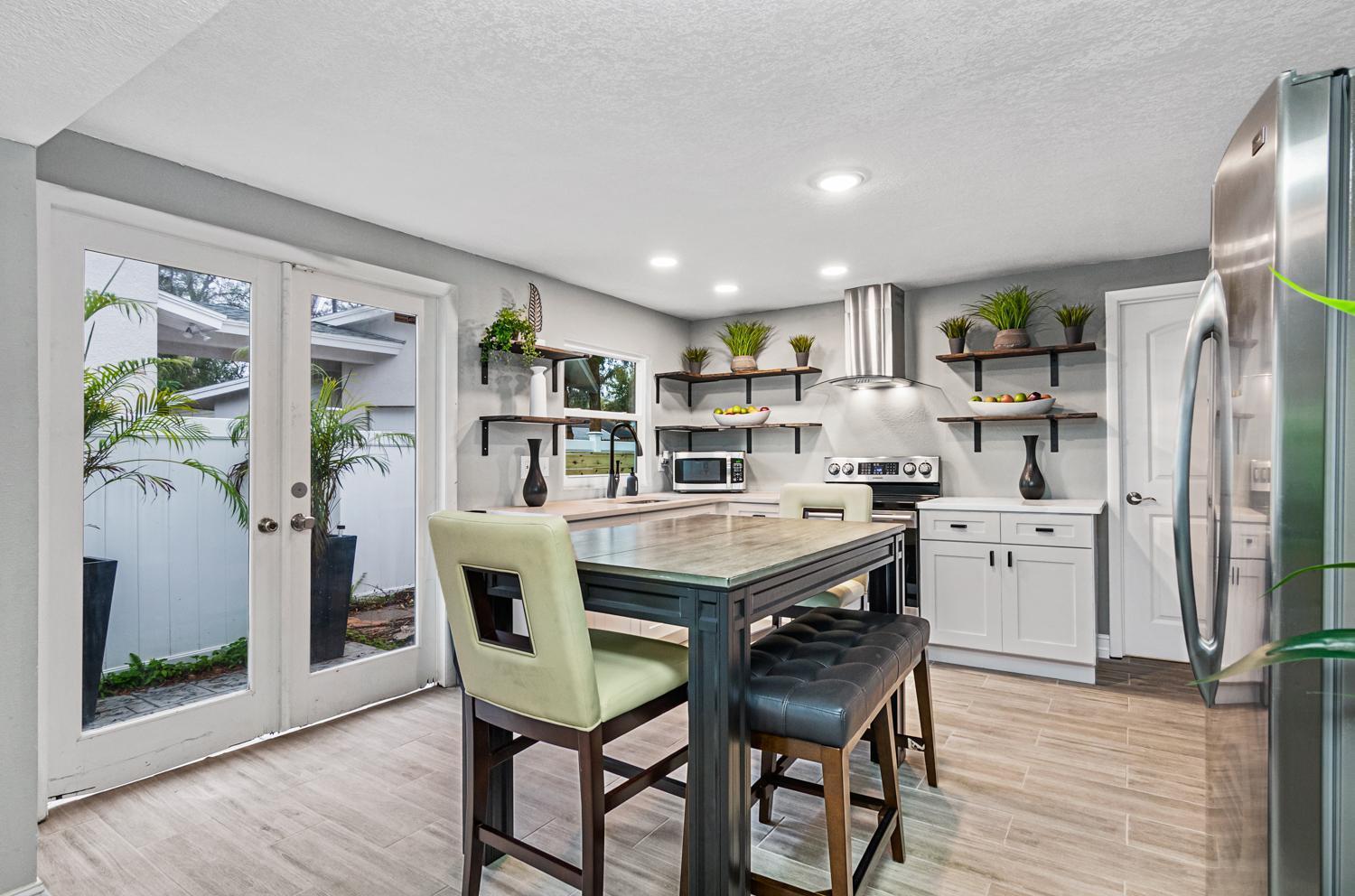 Modern House In Clearwater With Access To A Shared Swimming Pool Apartment Safety Harbor Bagian luar foto