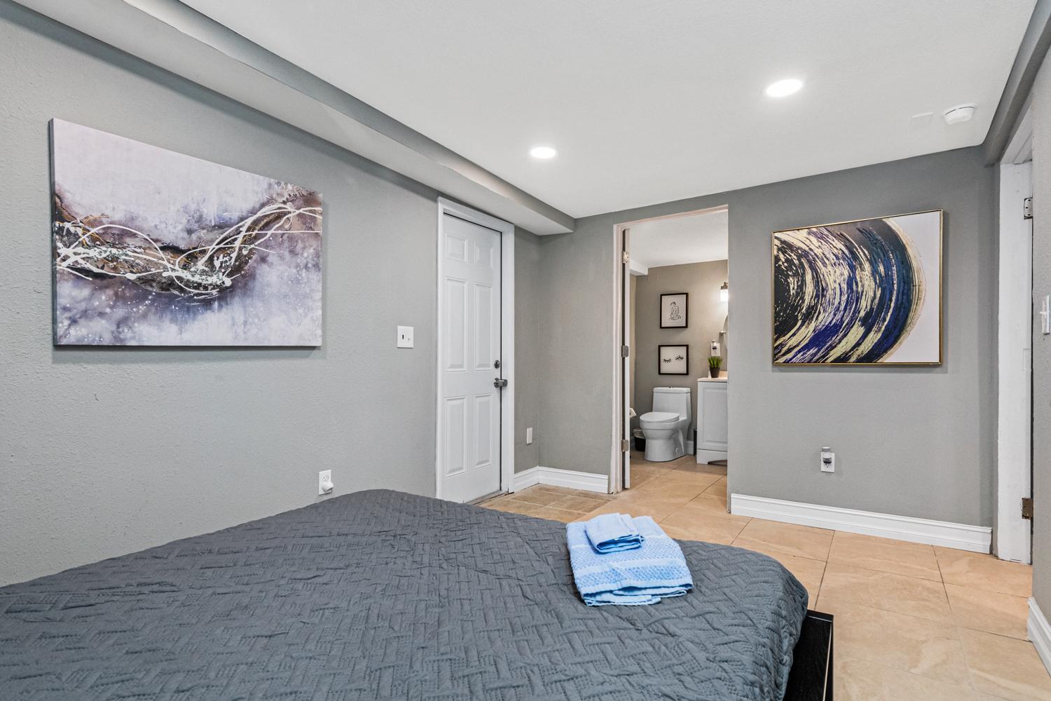 Modern House In Clearwater With Access To A Shared Swimming Pool Apartment Safety Harbor Bagian luar foto