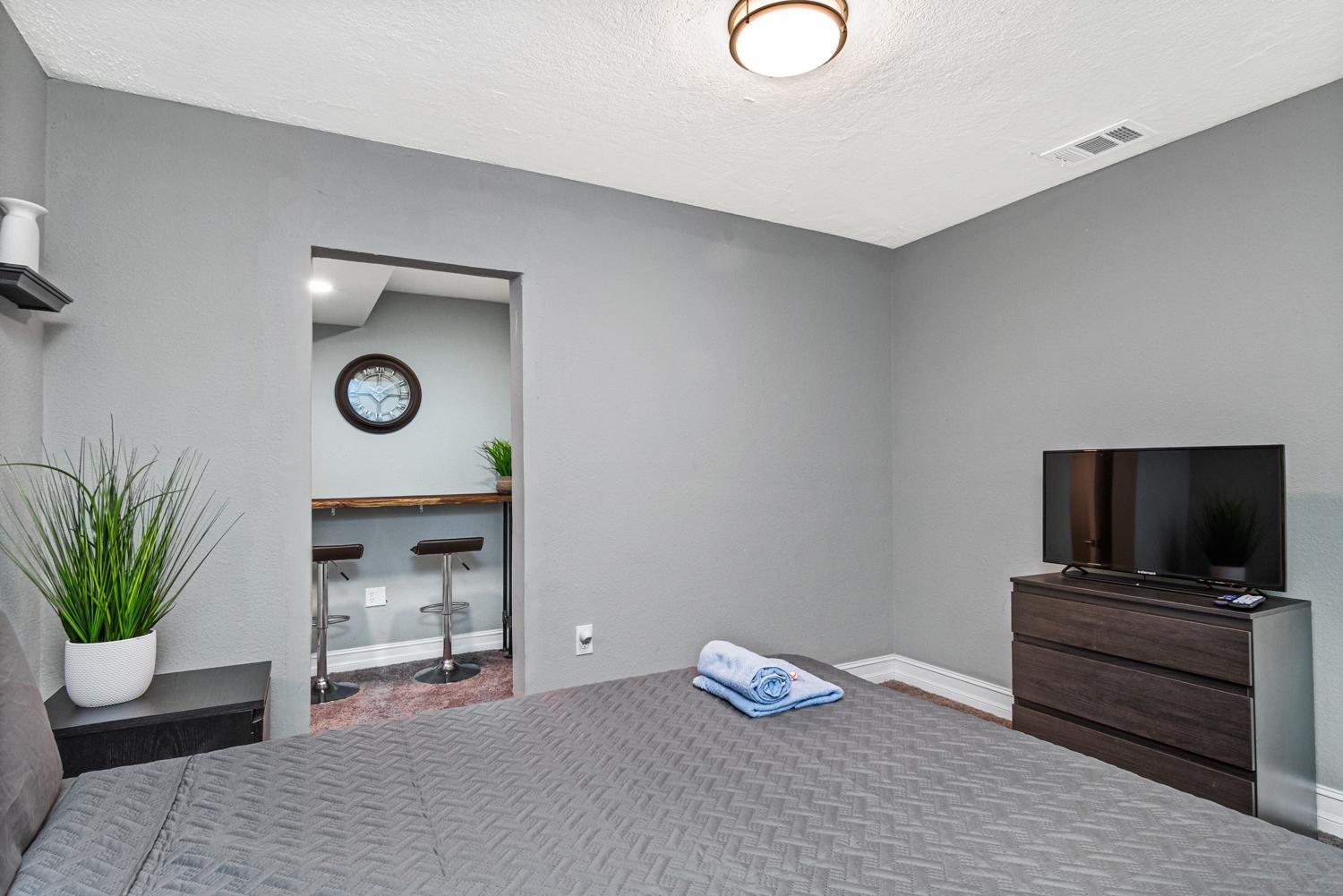 Modern House In Clearwater With Access To A Shared Swimming Pool Apartment Safety Harbor Bagian luar foto