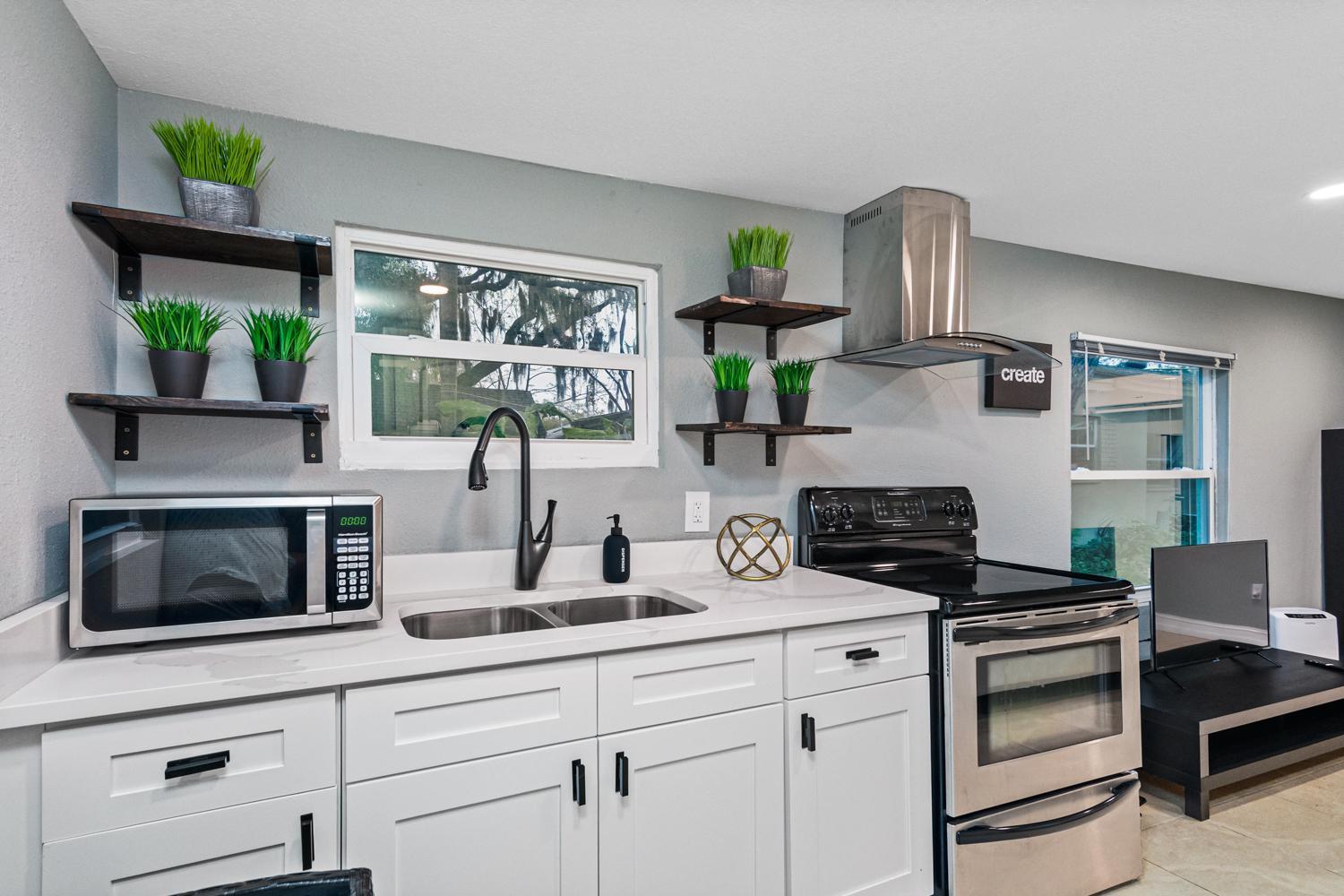 Modern House In Clearwater With Access To A Shared Swimming Pool Apartment Safety Harbor Bagian luar foto